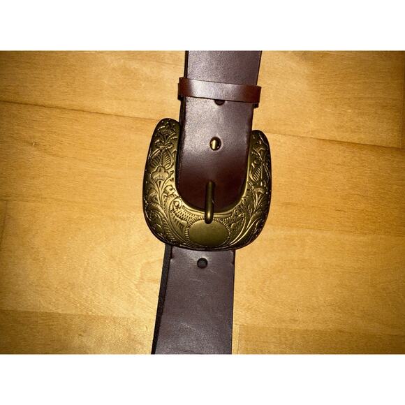 Polo by Ralph Lauren Brown Leather Belt with Engraved Gold Buckle main image 4